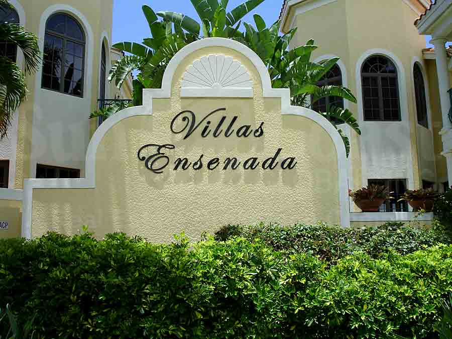 Villas Ensenada Signage